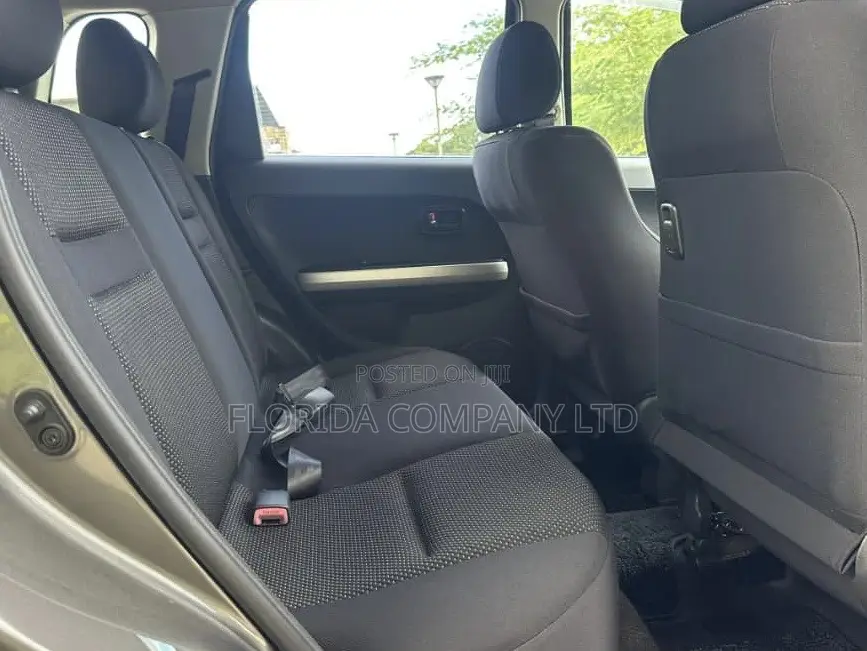 Toyota IST 2005