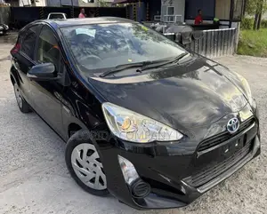 Toyota Aqua 2015 Black