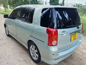 Toyota Raum 2005 Silver