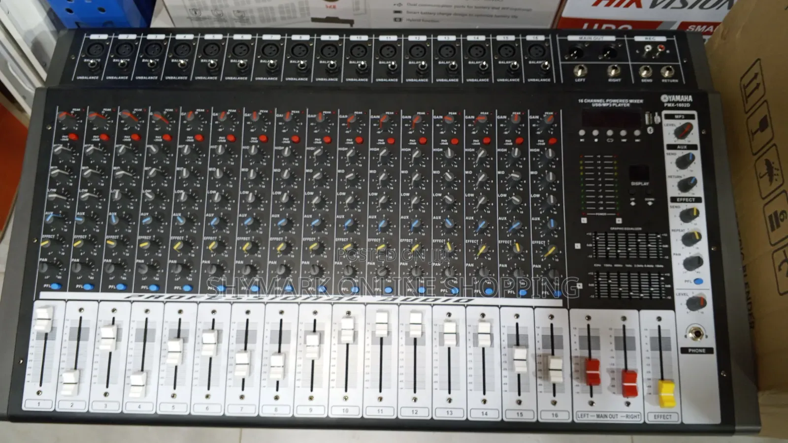 Yamaha PMX-1602d 16-Channel Professional Powered Mixer