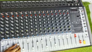Yamaha PMX-1602d 16-Channel Professional Powered Mixer