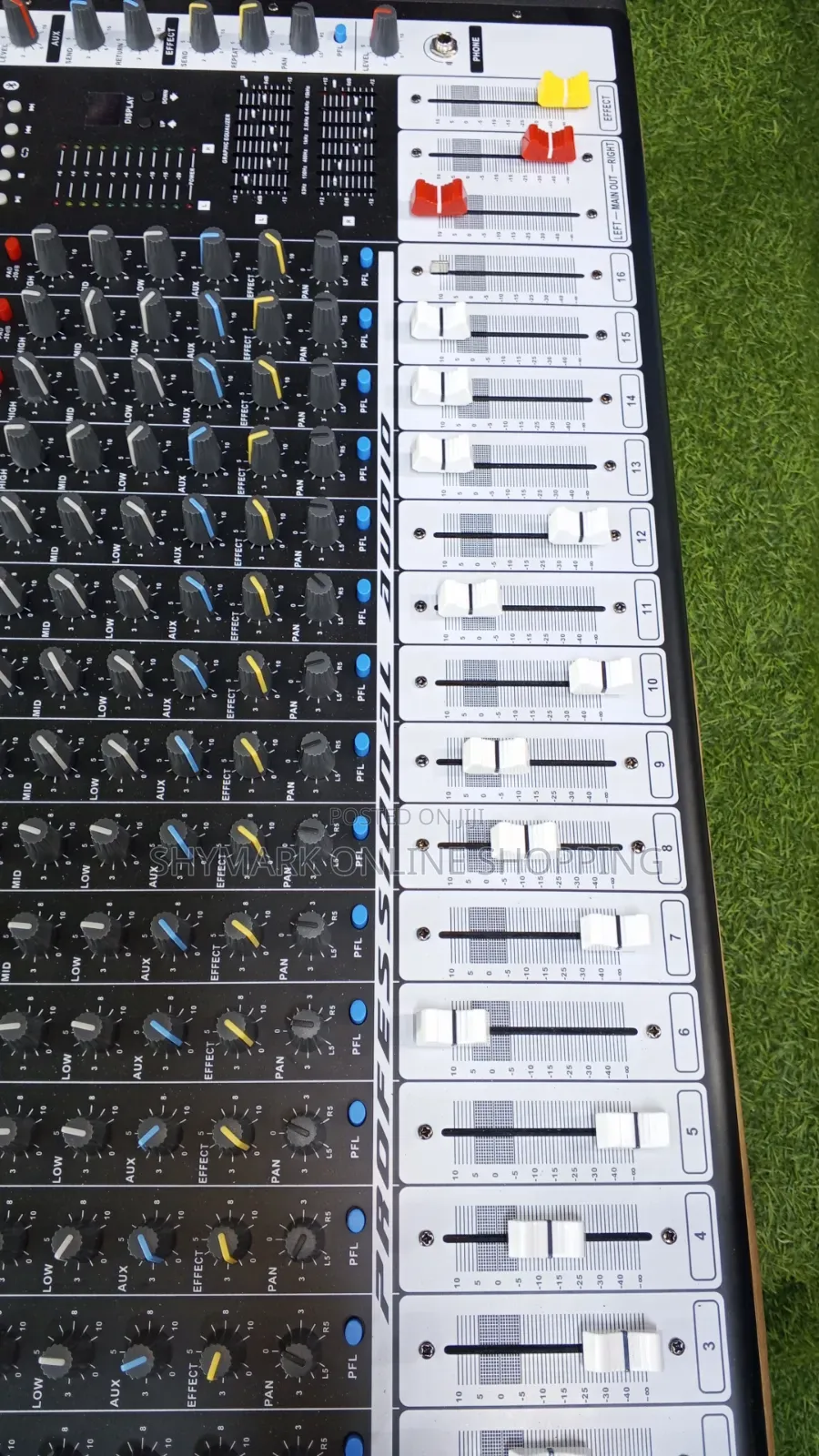 Yamaha PMX-1602d 16-Channel Professional Powered Mixer