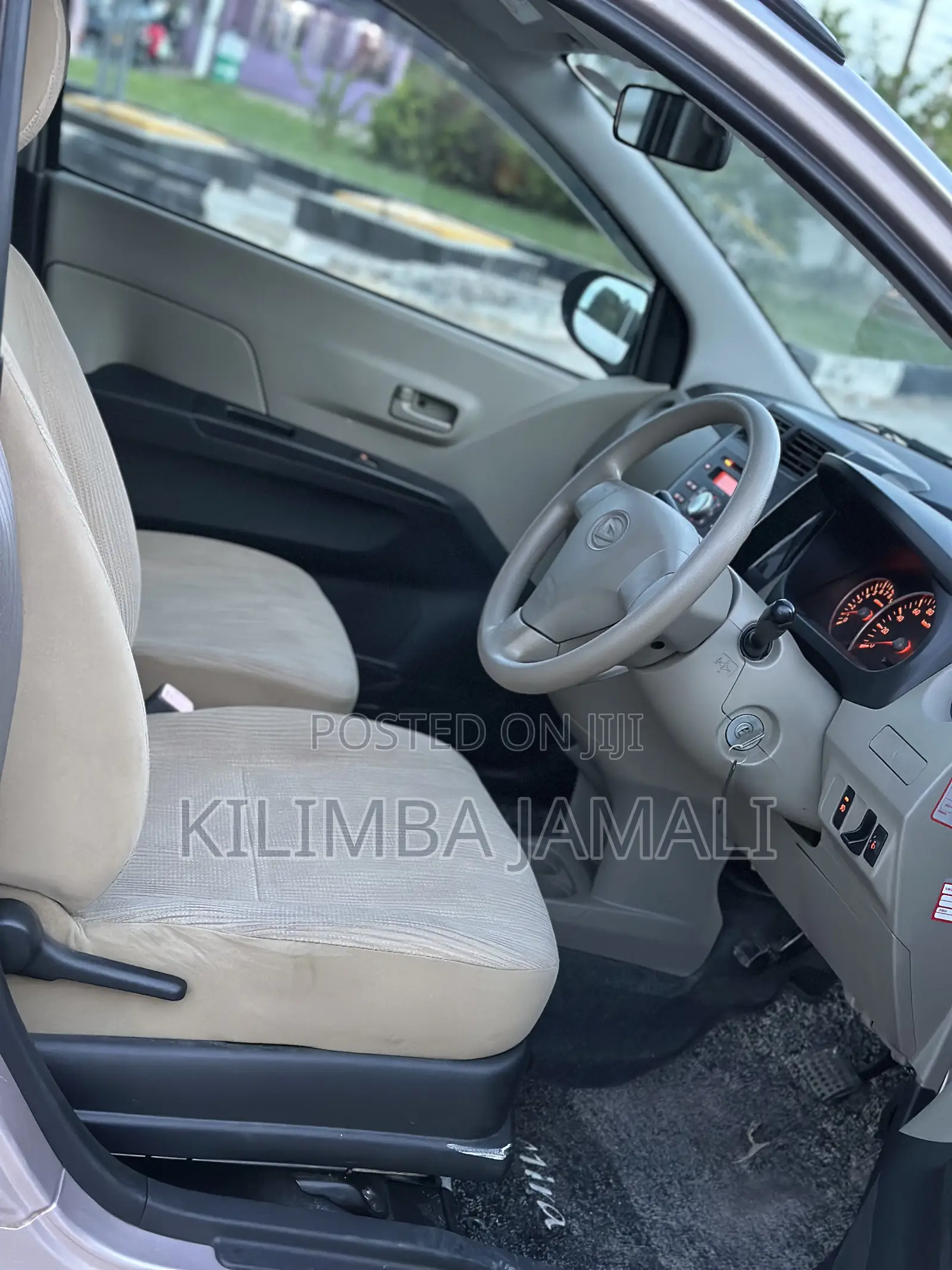 Daihatsu Mira 2011 Gold