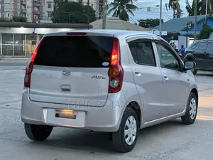 Daihatsu Mira 2011 Gold