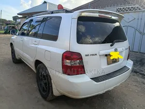 Toyota Kluger 2005 White