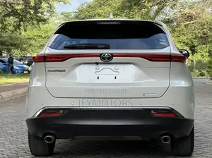Toyota Harrier 2021 White