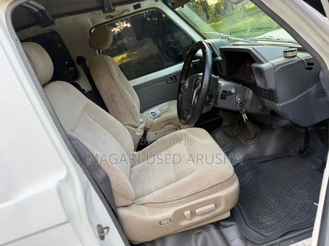 Toyota Land Cruiser 2003 White