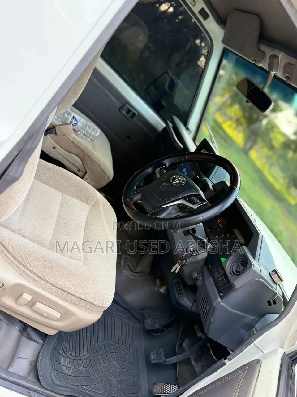 Toyota Land Cruiser 2003 White