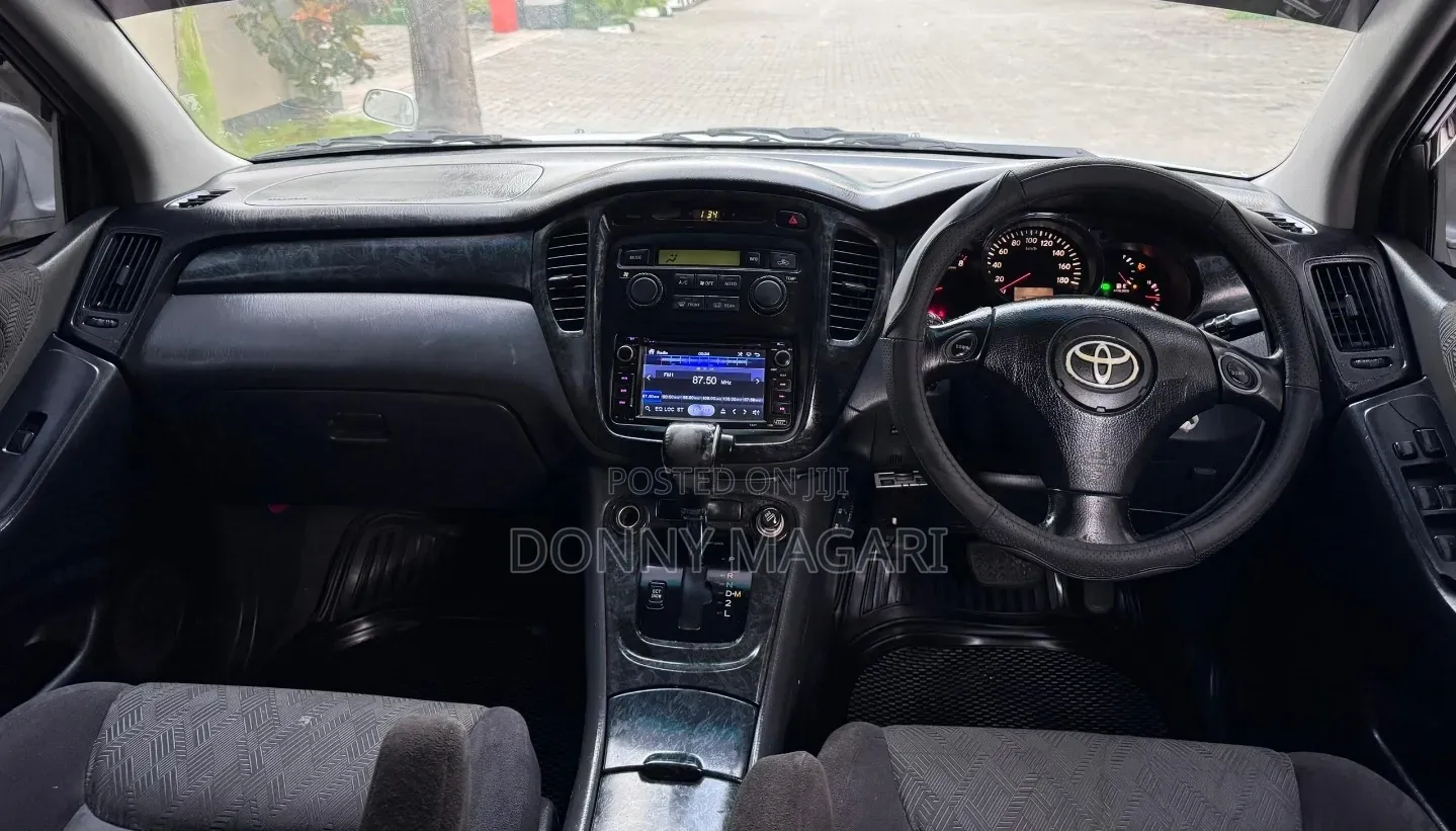 Toyota Kluger 2006 Silver