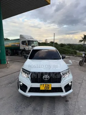 Toyota Land Cruiser Prado 2010 White