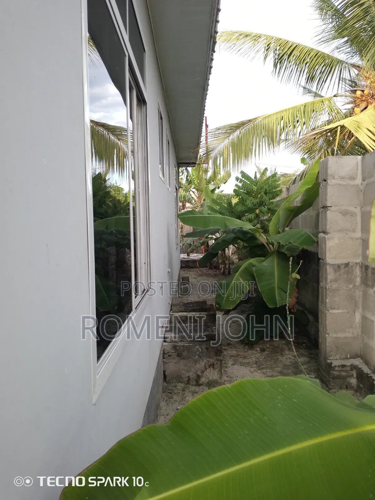 4bdrm House in Tanzania Daresalaam, Ukonga for sale