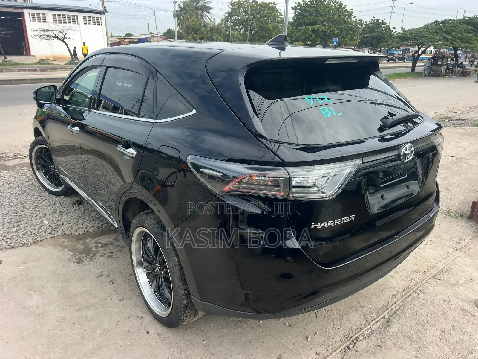 Toyota Harrier 2.0 2014 Black