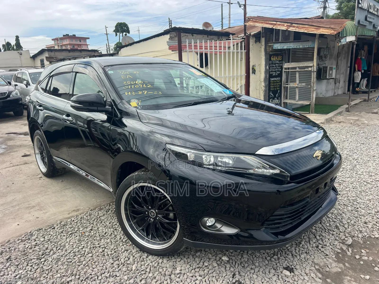 Toyota Harrier 2.0 2014 Black