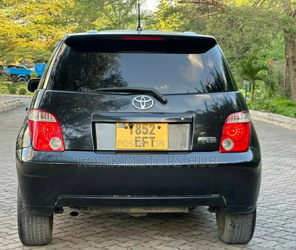 Toyota IST 2005 Black