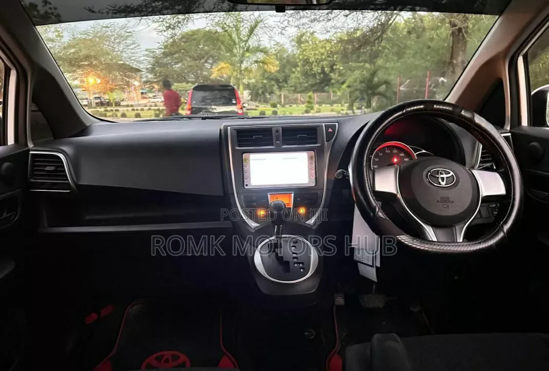 Toyota Ractis 2012 White