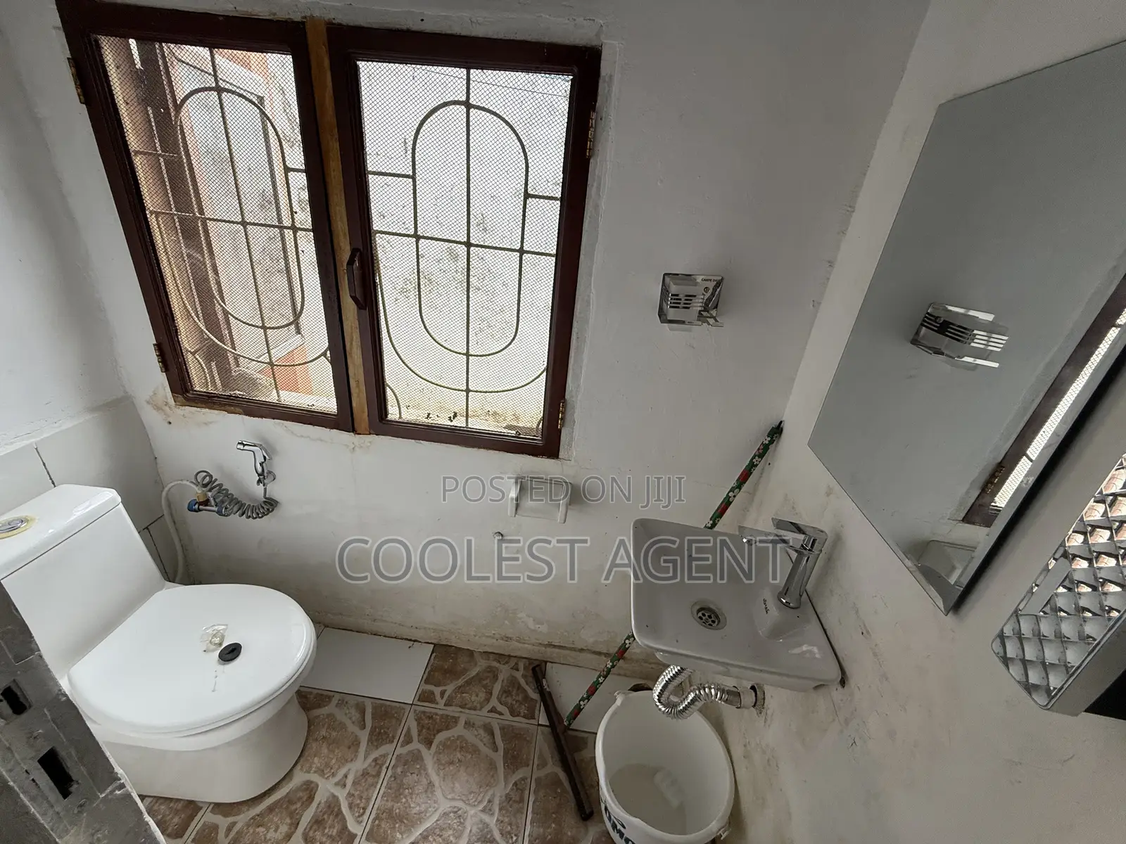 Furnished 1bdrm House in Coolest Estate, Oyster Bay for rent
