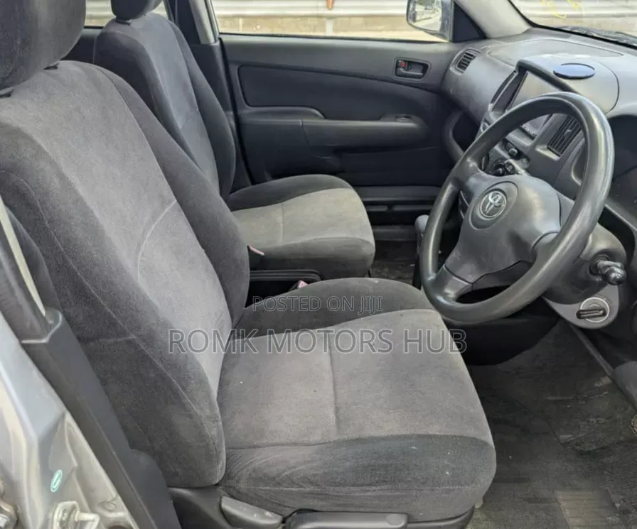 Toyota Probox 2004 Silver