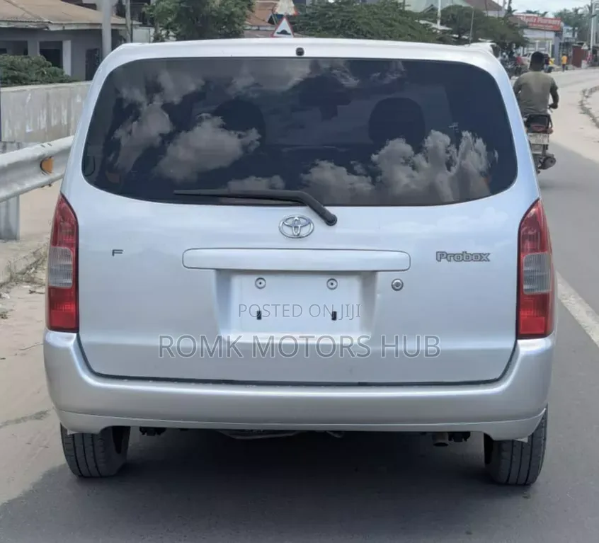 Toyota Probox 2004 Silver