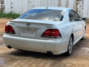 Toyota Crown 2004 White