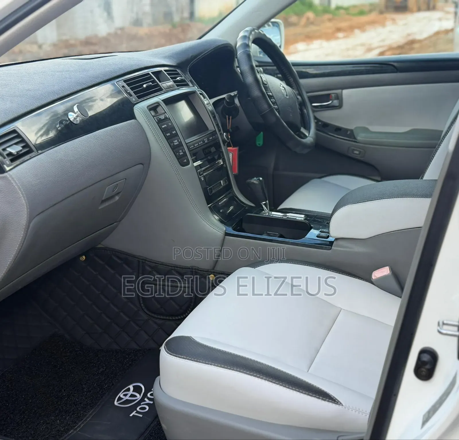 Toyota Crown 2004 White