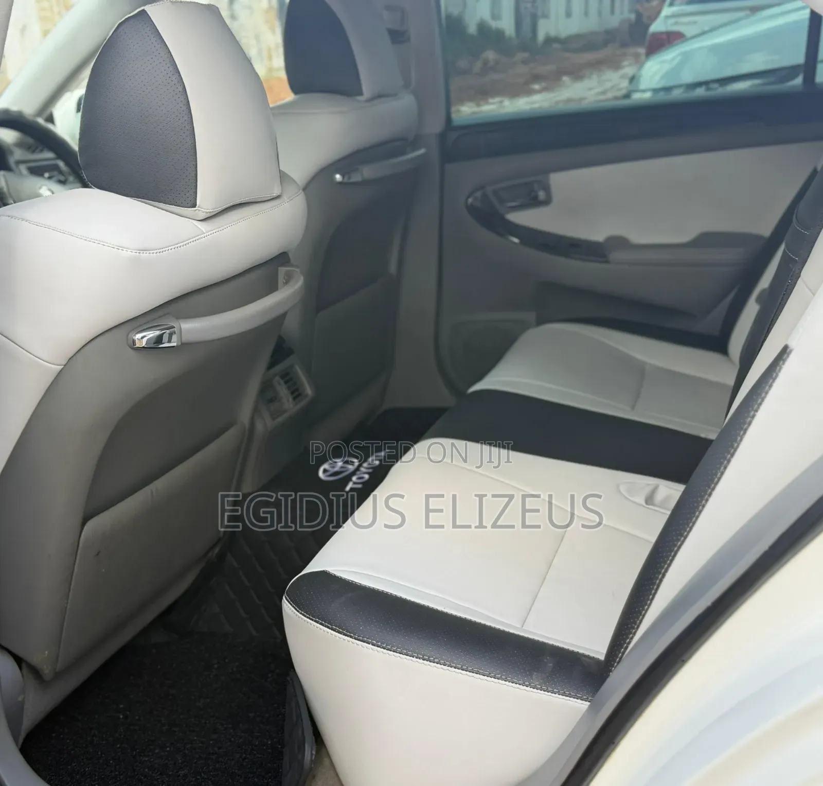 Toyota Crown 2004 White