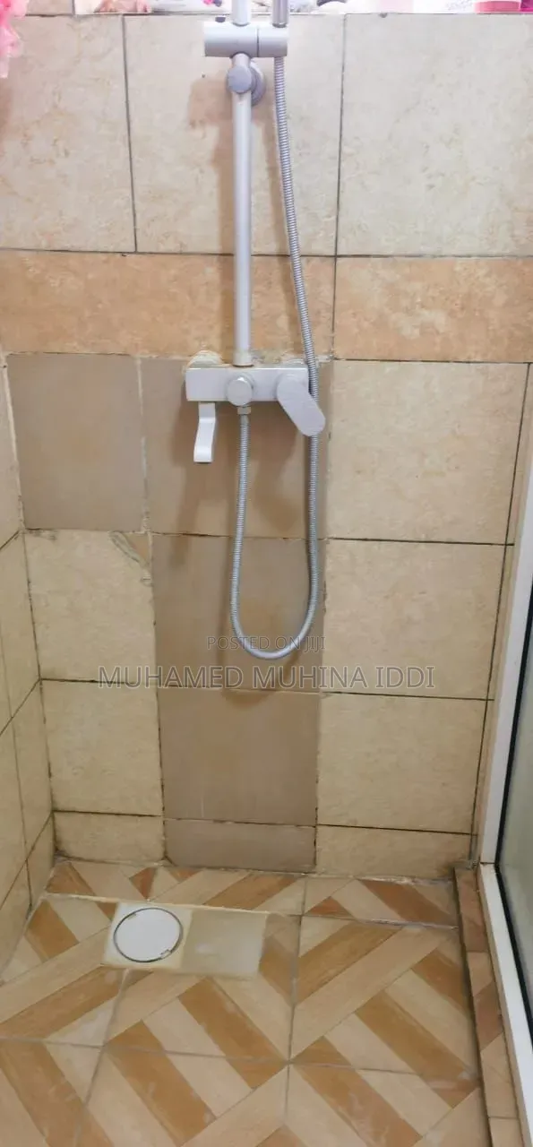 Furnished 3bdrm Apartment in Oysterbey for rent