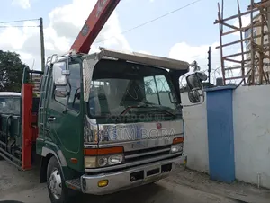 Mitsubishi Fuso 1999 Gray