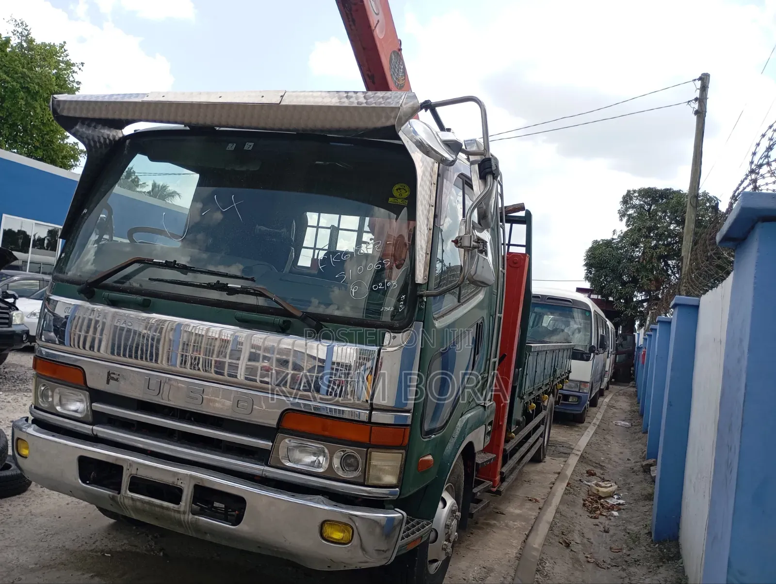 Mitsubishi Fuso 1999 Gray