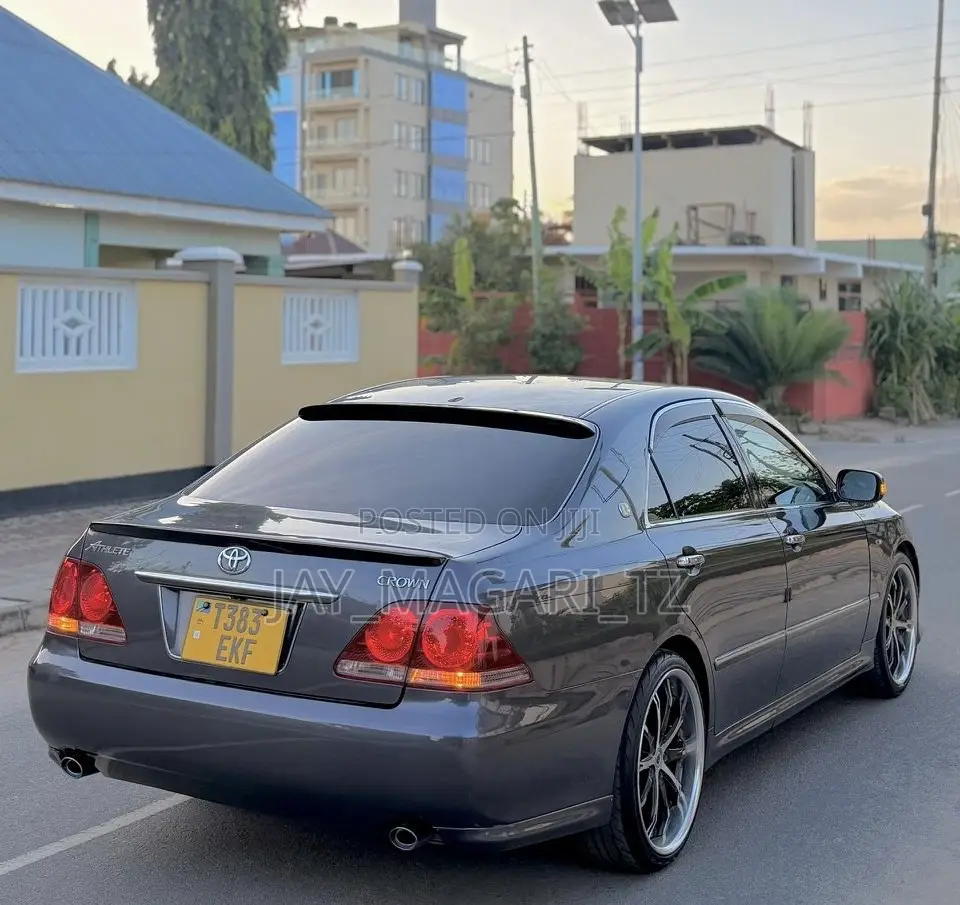 Toyota Crown 2007 Gray