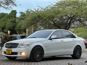 Mercedes-Benz C200 2008 White