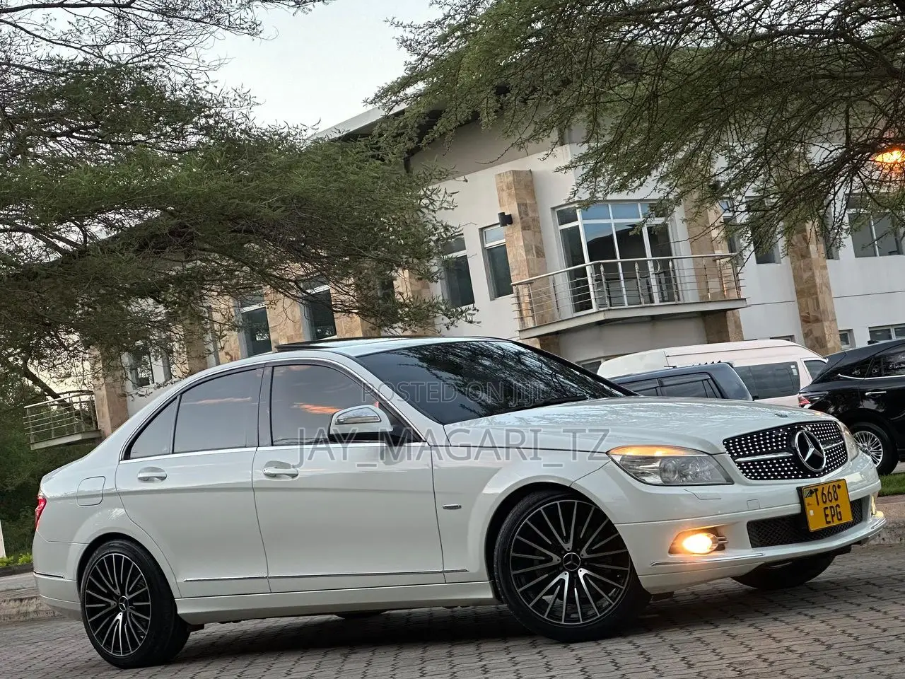 Mercedes-Benz C200 2008 White