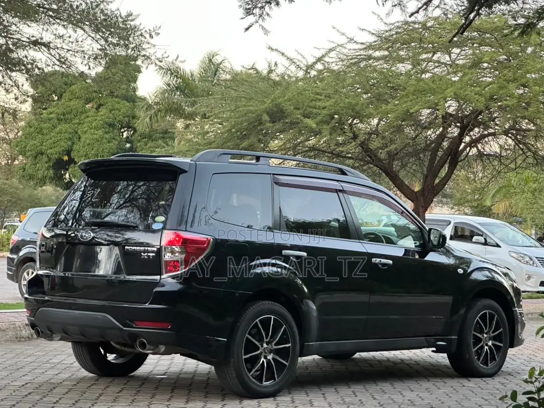 Subaru Forester 2010 Black