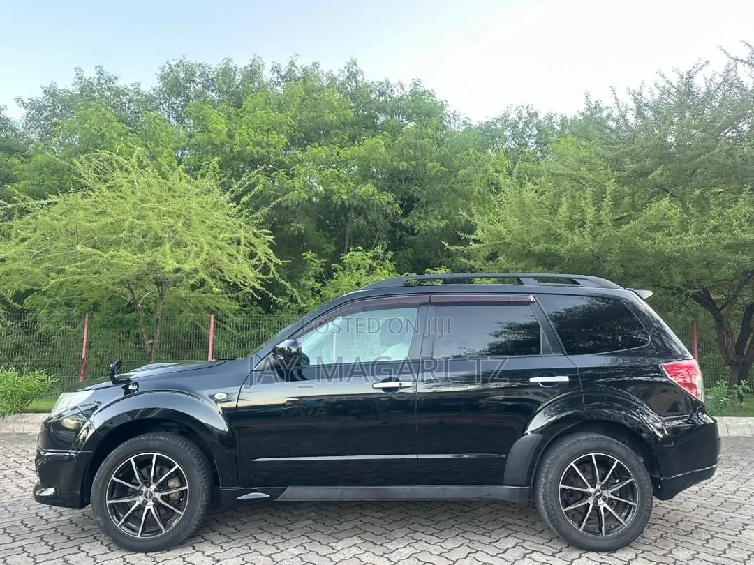 Subaru Forester 2010 Black