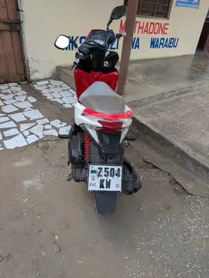 Honda CB 2014 White