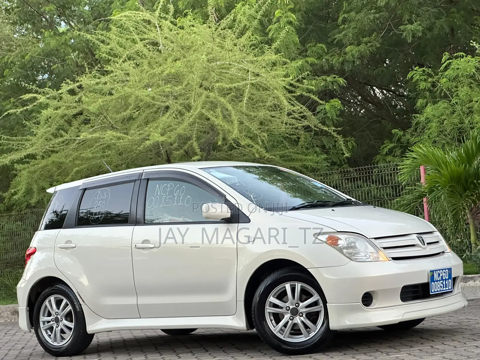 Toyota IST 2004 White