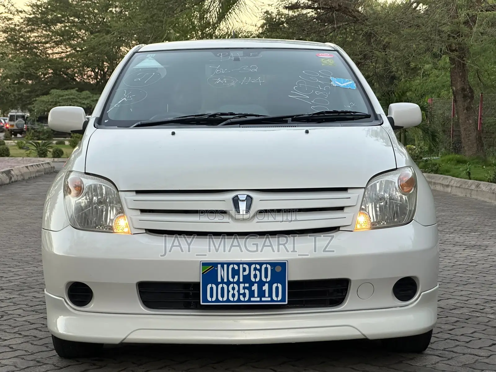 Toyota IST 2004 White