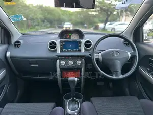 Toyota IST 2004 White