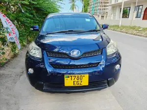 Toyota IST 2009 Blue