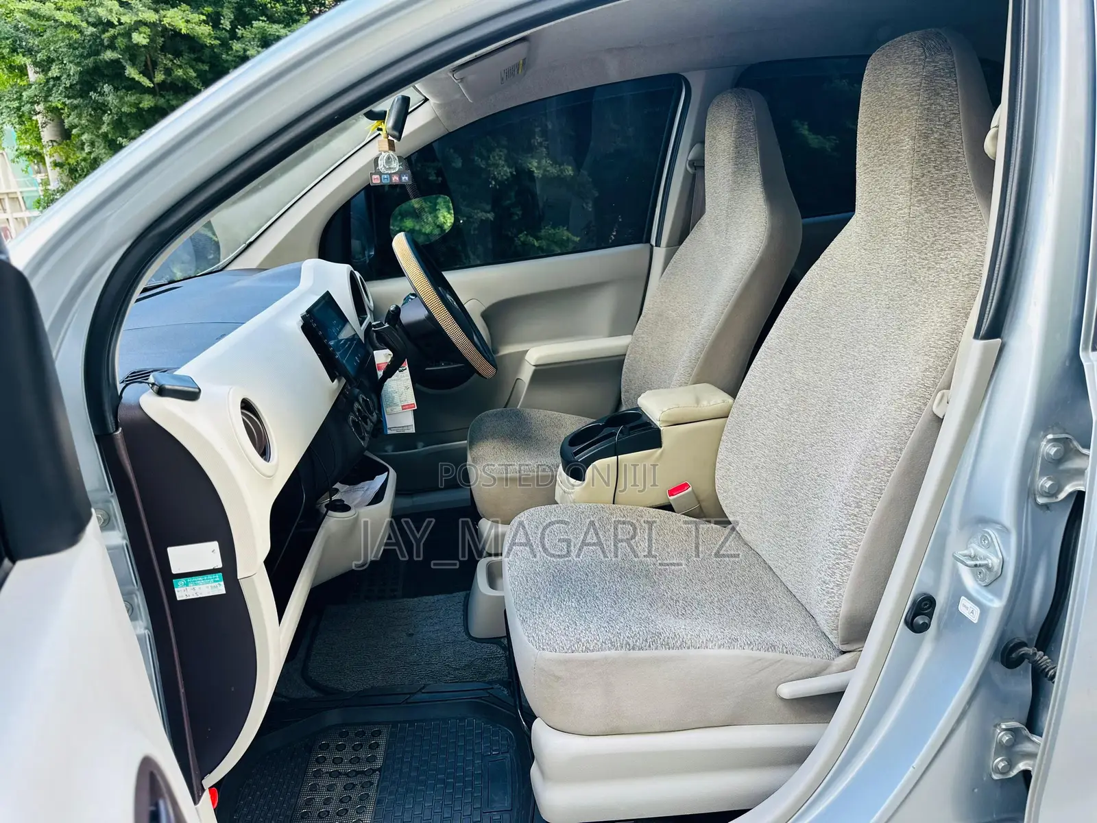 Toyota Passo 2009 Silver