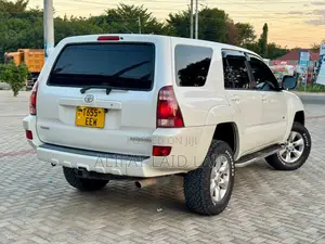 Toyota Hilux Surf 2005 White