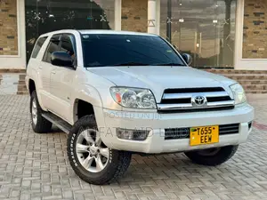 Toyota Hilux Surf 2005 White