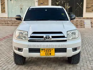 Toyota Hilux Surf 2005 White