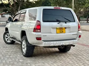 Toyota Hilux Surf 2005 White