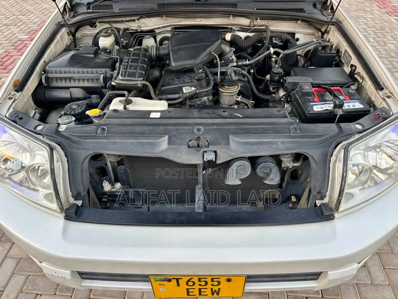 Toyota Hilux Surf 2005 White
