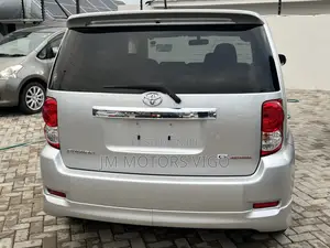 Toyota Corolla Rumion 2008 Silver