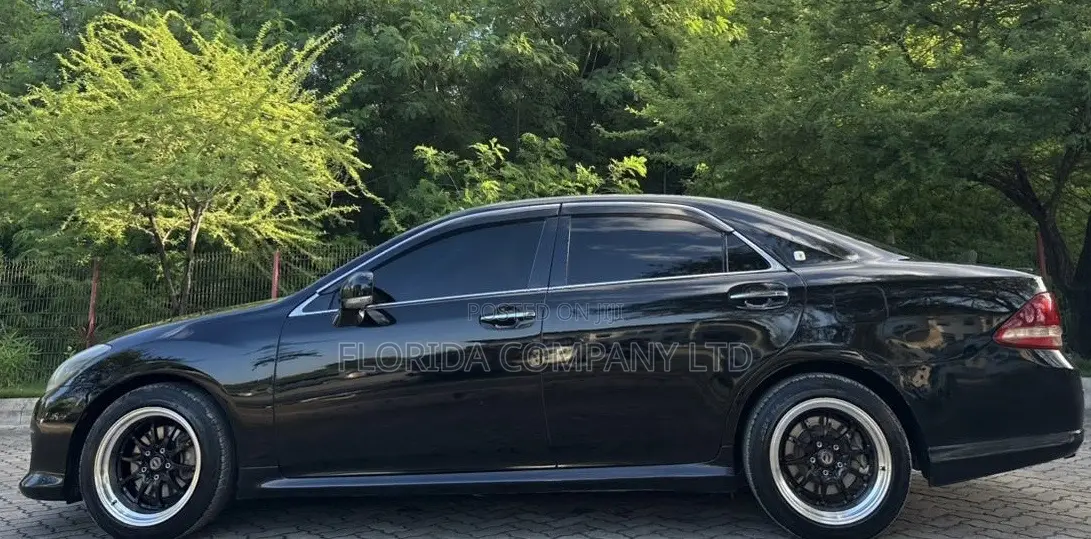 Toyota Crown 2008 Black