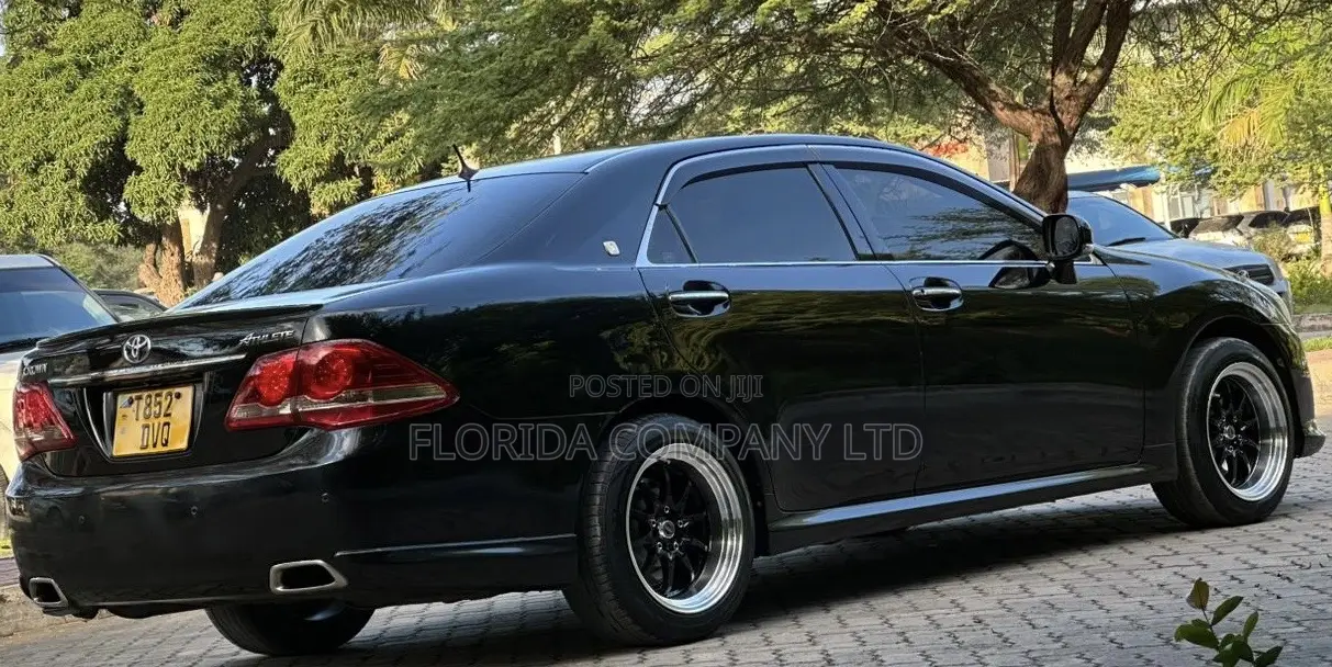 Toyota Crown 2008 Black