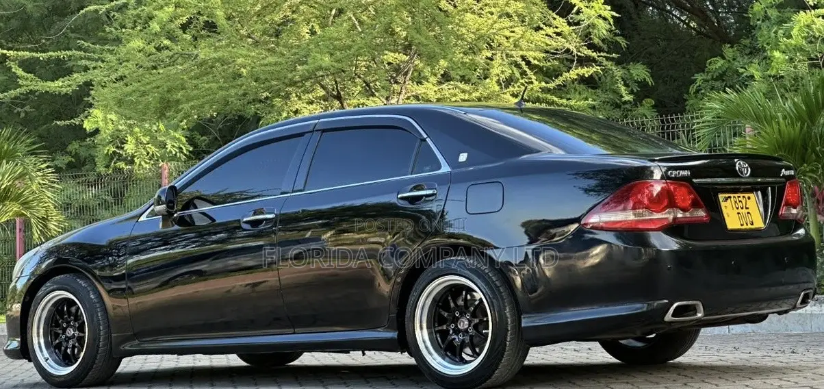 Toyota Crown 2008 Black