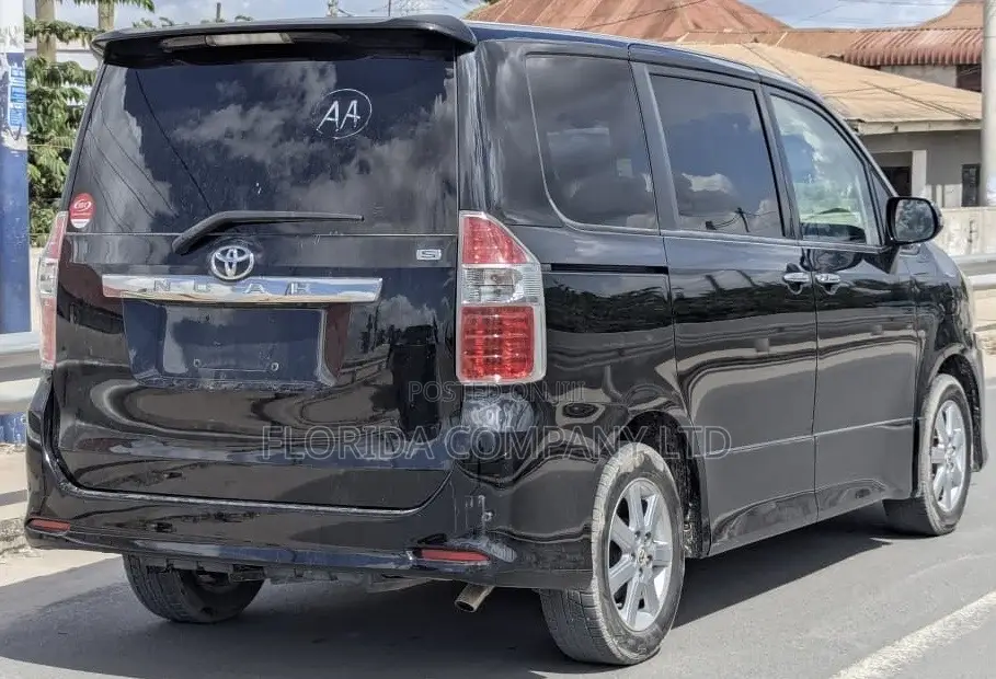 Toyota Noah 2008 Black