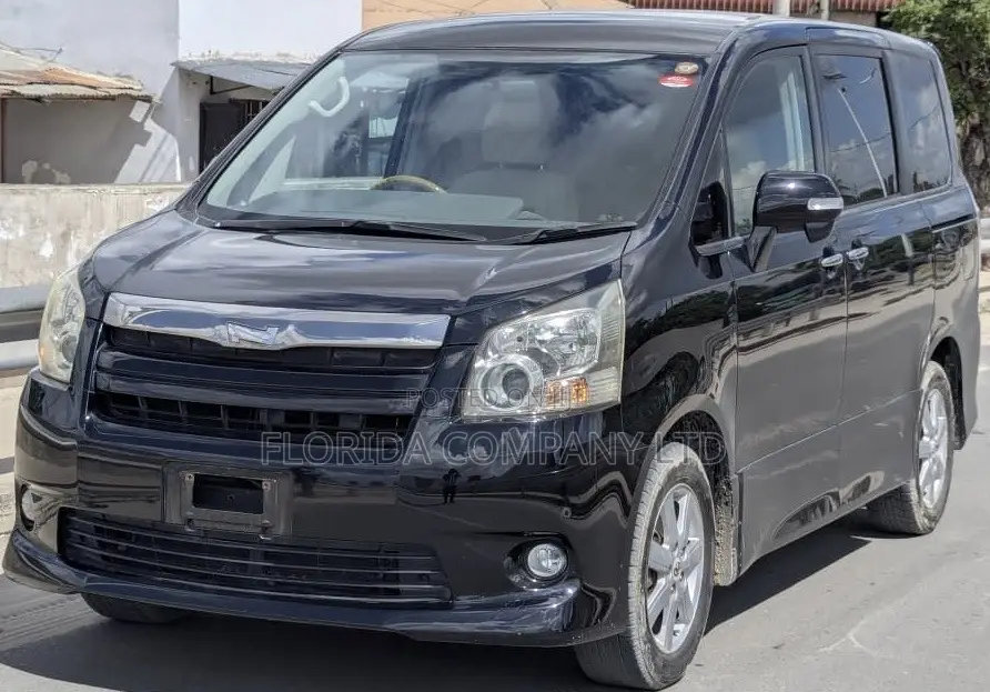 Toyota Noah 2008 Black